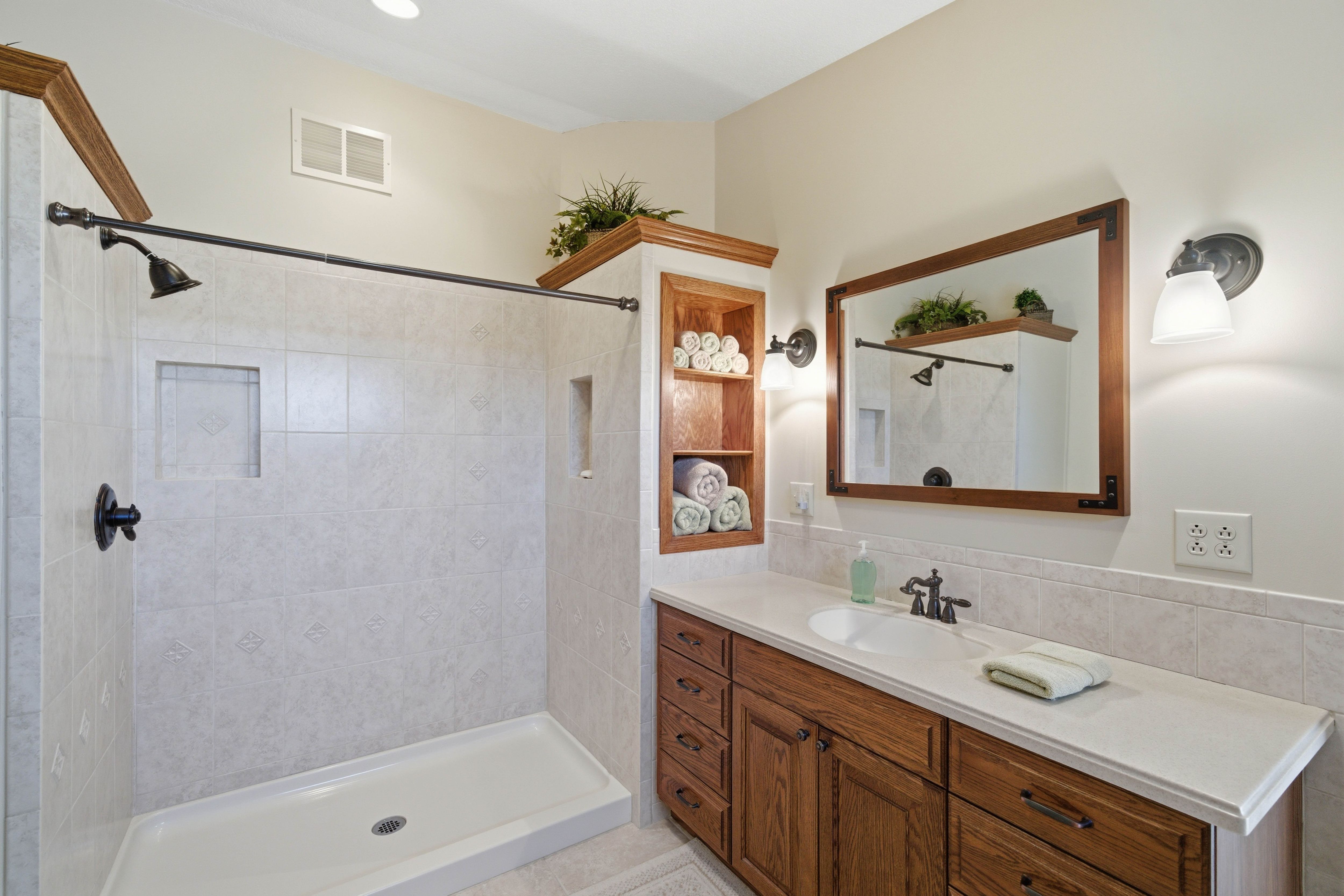 Listing Photo: 3281 140th Ave, Carlisle, IA 50047 (12 of 30)